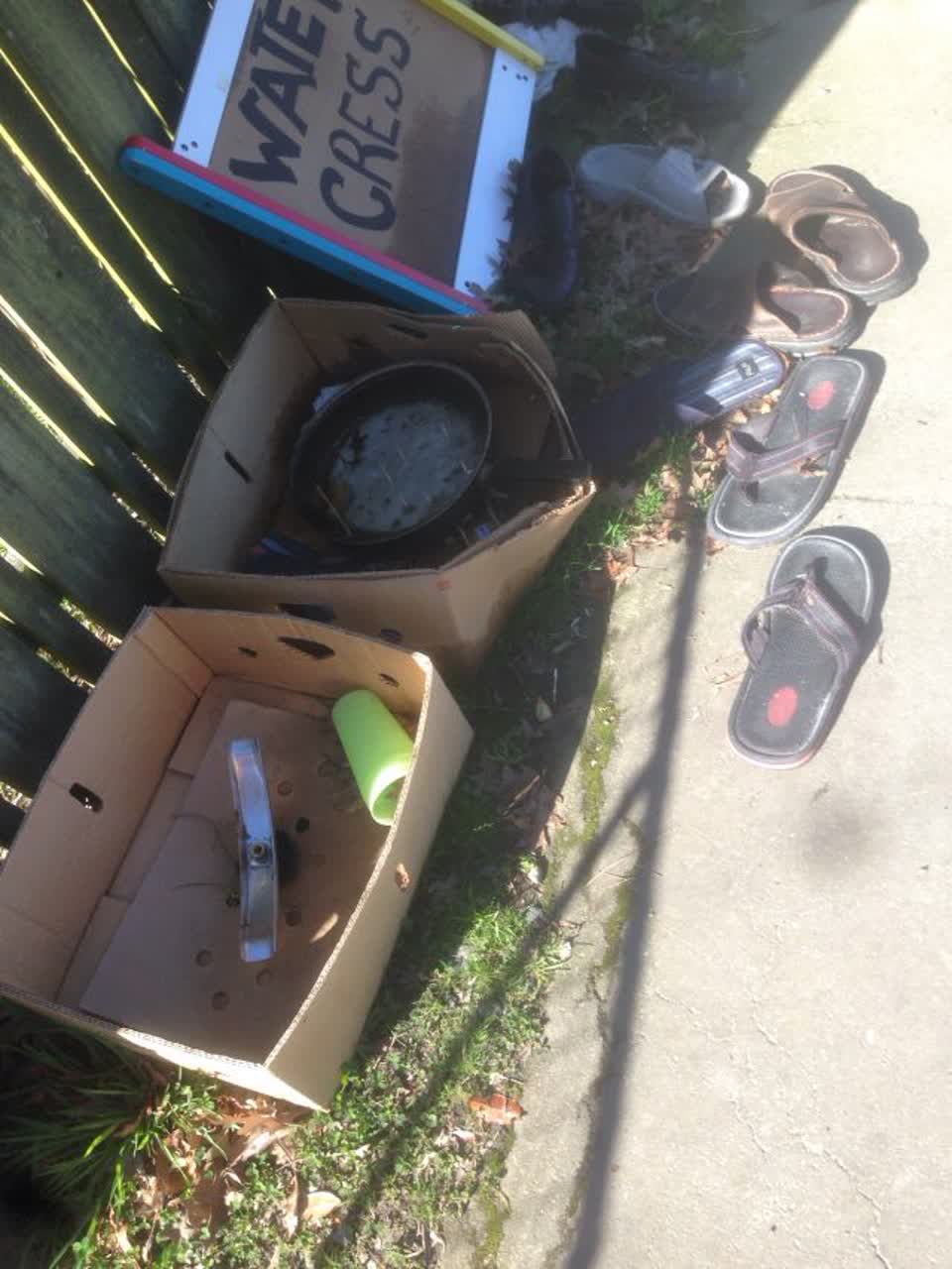 The photograph attached to this rubbish/recycling report