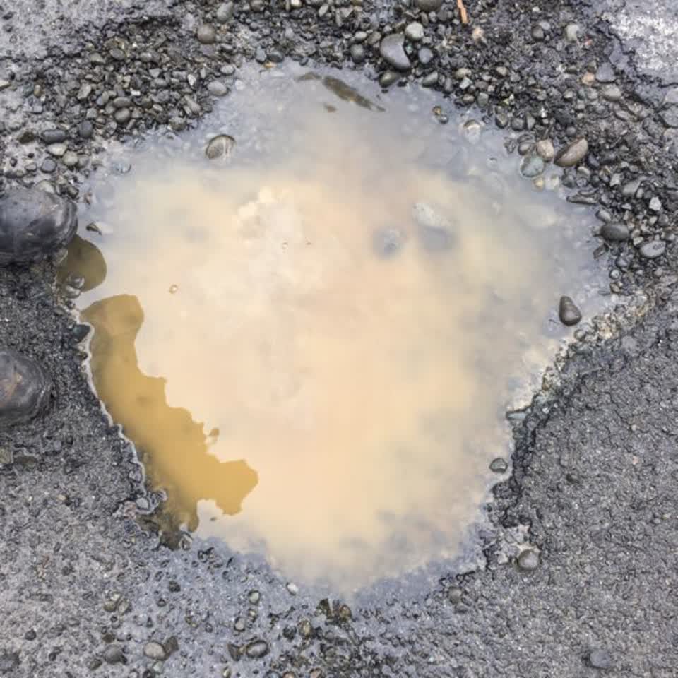 The photograph attached to this roading/streets report