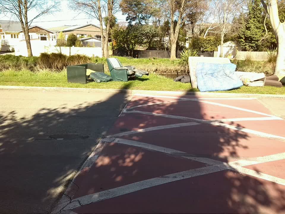The photograph attached to this rubbish/recycling report