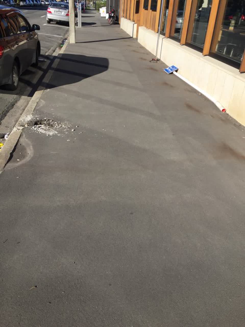 The photograph attached to this roading/streets report