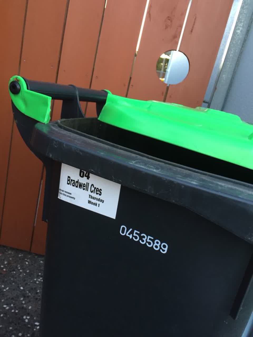 The photograph attached to this rubbish/recycling report