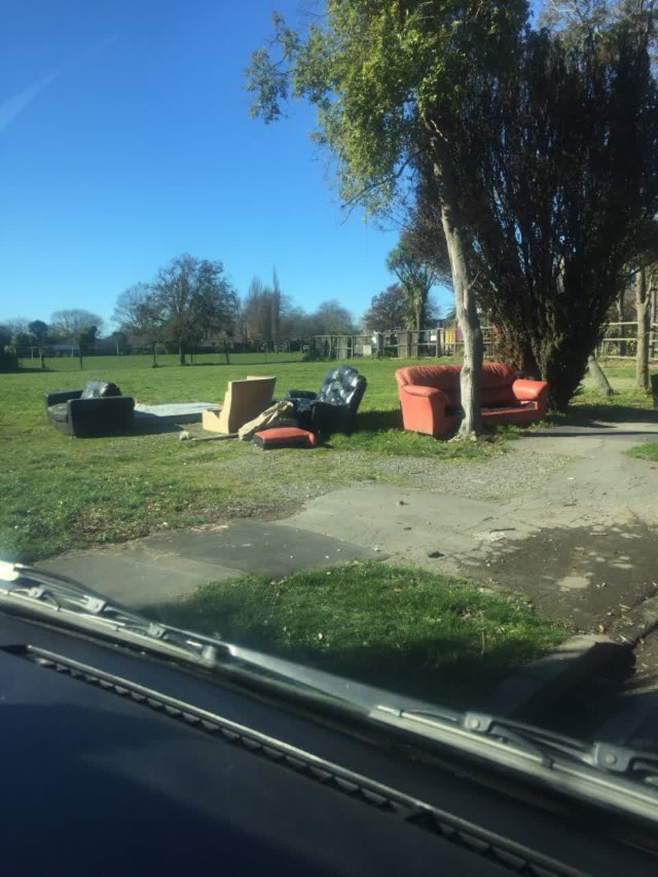 The photograph attached to this rubbish/recycling report