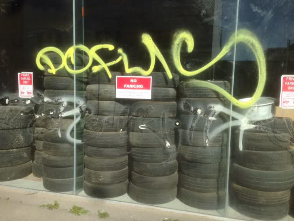 The photograph attached to this graffiti report