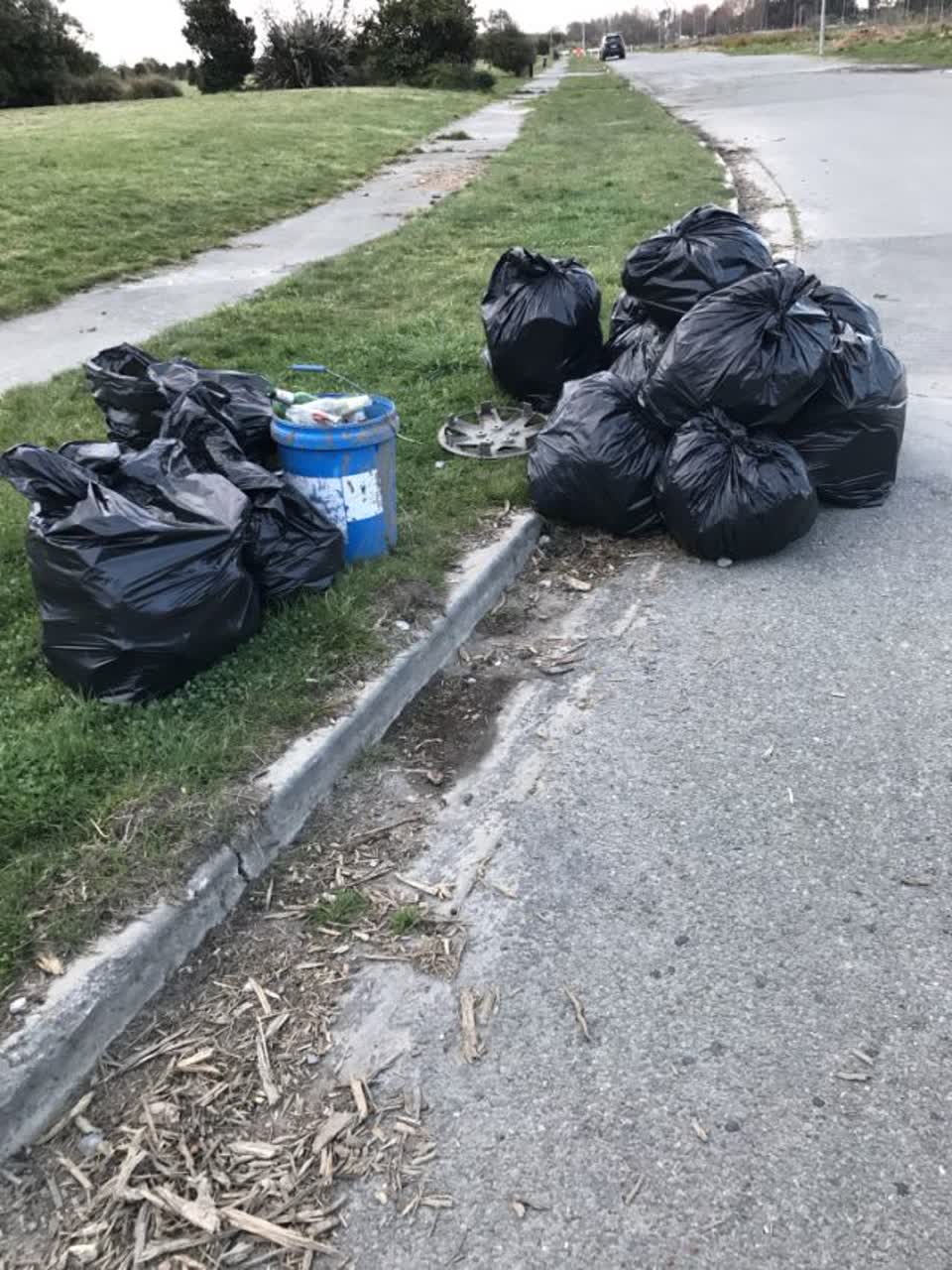 The photograph attached to this rubbish/recycling report
