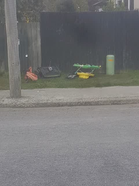 Rubbish/Recycling, a report photo