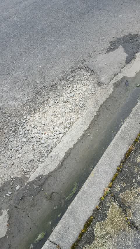 Roading/Streets, a report photo