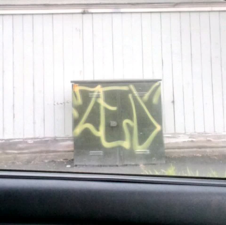 The photograph attached to this graffiti report