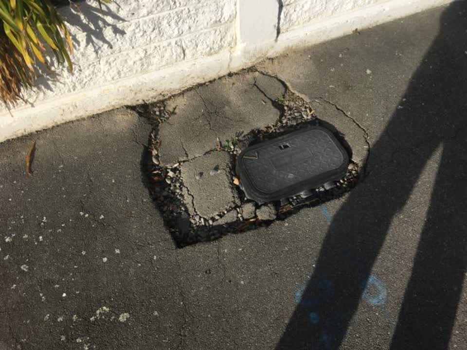 The photograph attached to this roading/streets report