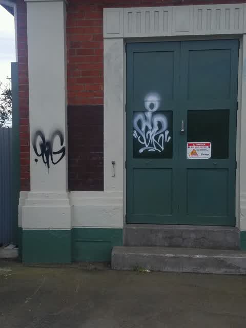 Graffiti, a report photo
