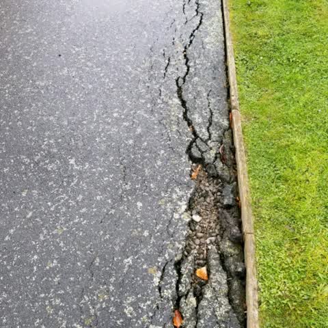 Roading/Streets, a report photo