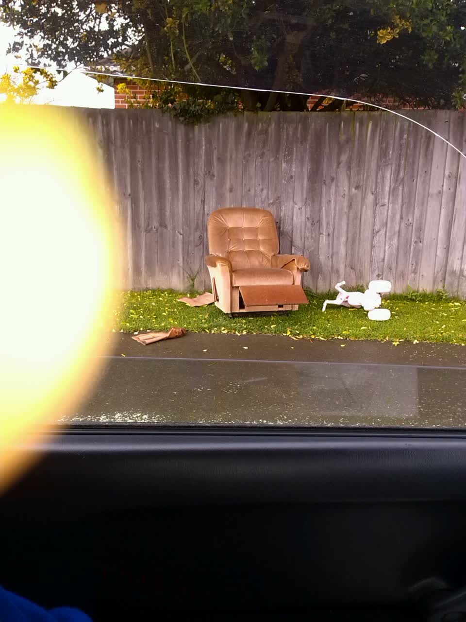 The photograph attached to this rubbish/recycling report