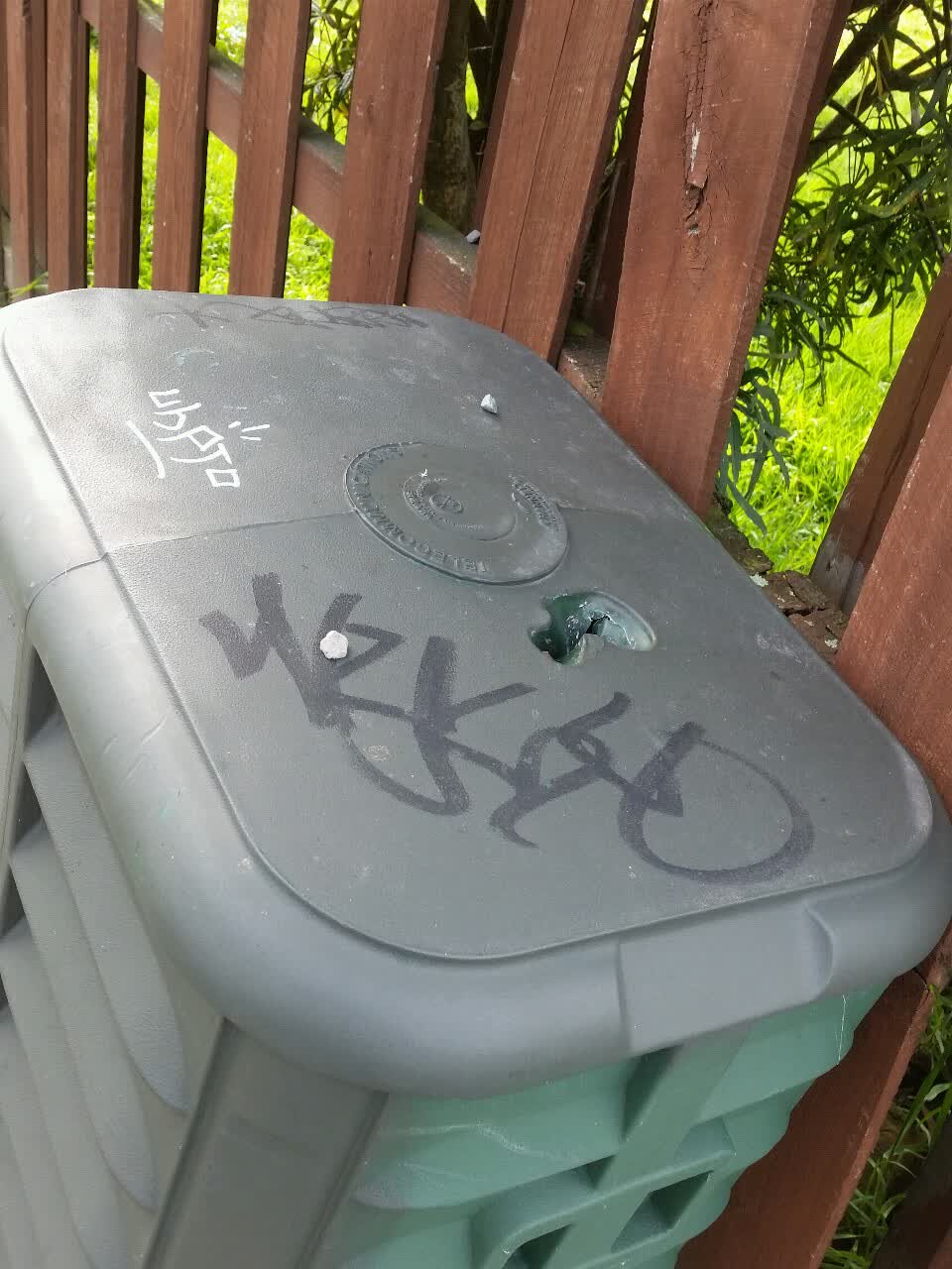 The photograph attached to this graffiti report