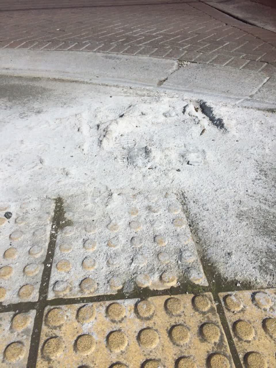 The photograph attached to this roading/streets report
