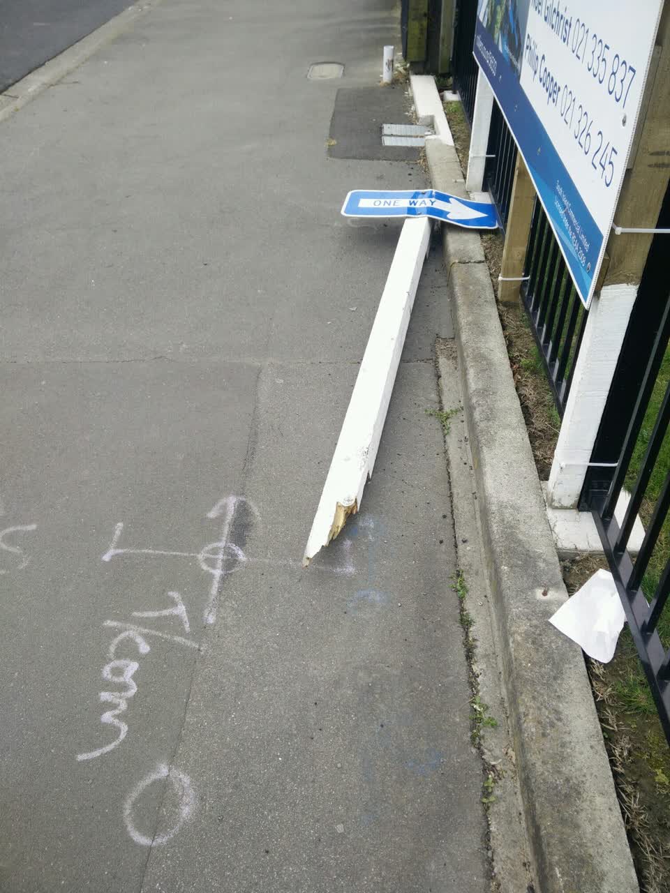 The photograph attached to this roading/streets report