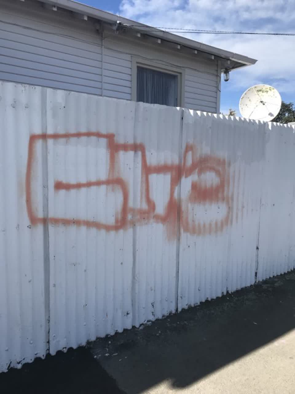 The photograph attached to this graffiti report