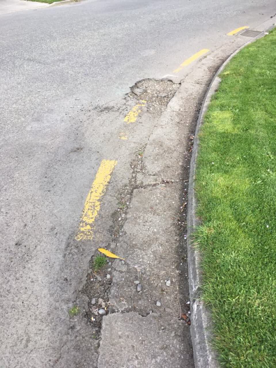 The photograph attached to this roading/streets report