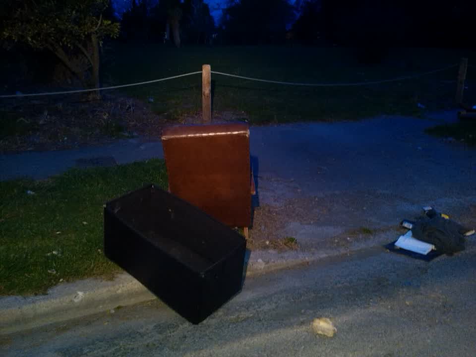 The photograph attached to this rubbish/recycling report