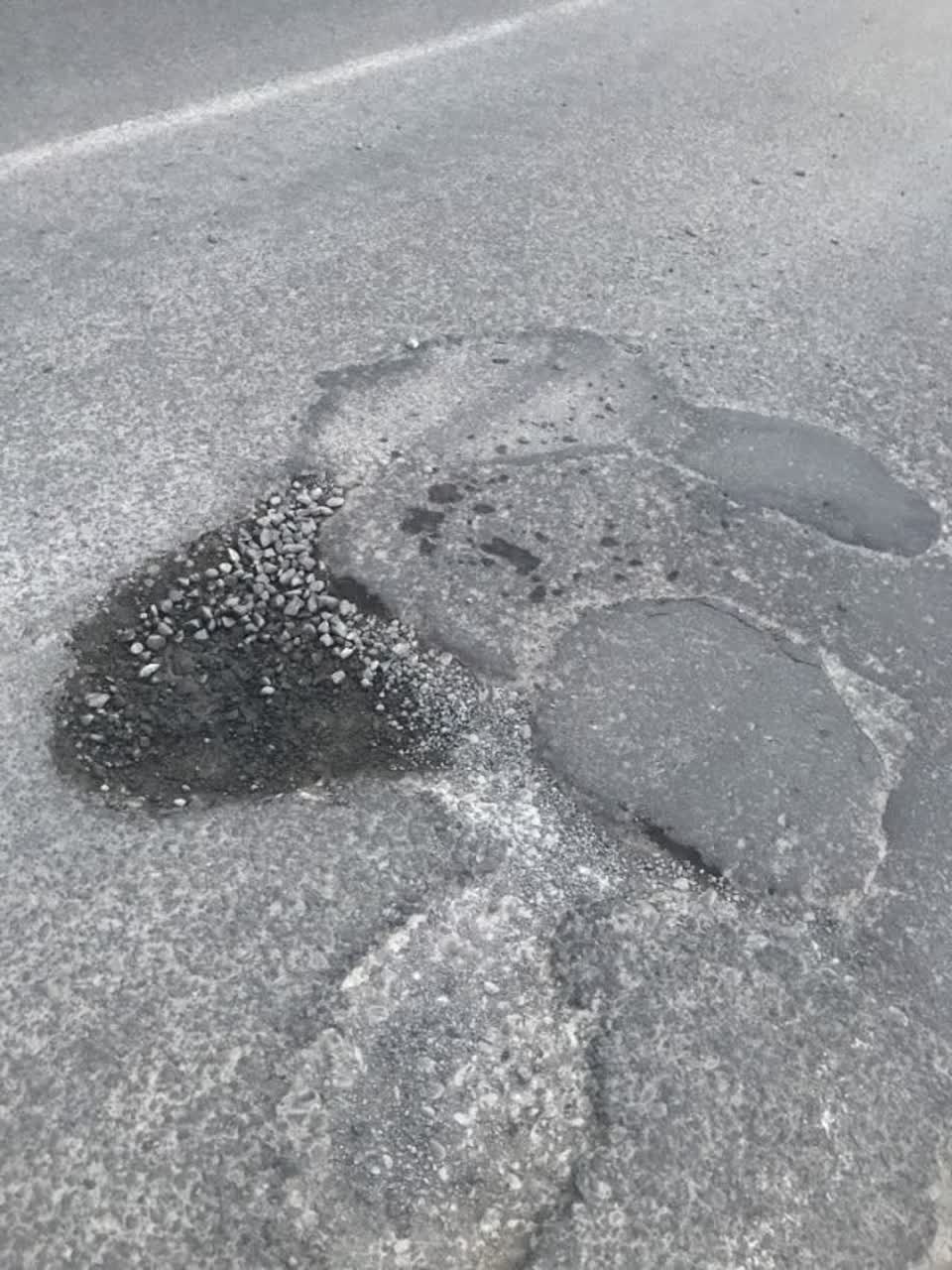 The photograph attached to this roading/streets report