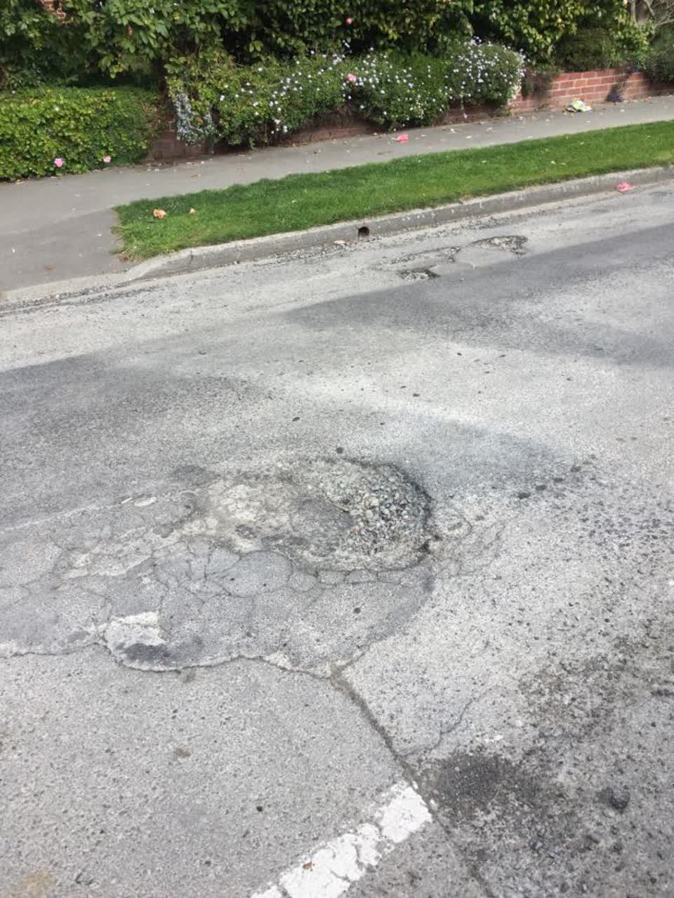 The photograph attached to this roading/streets report