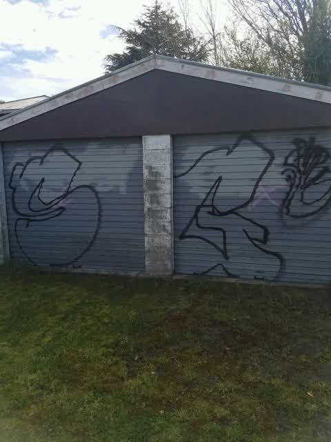 Graffiti, a report photo