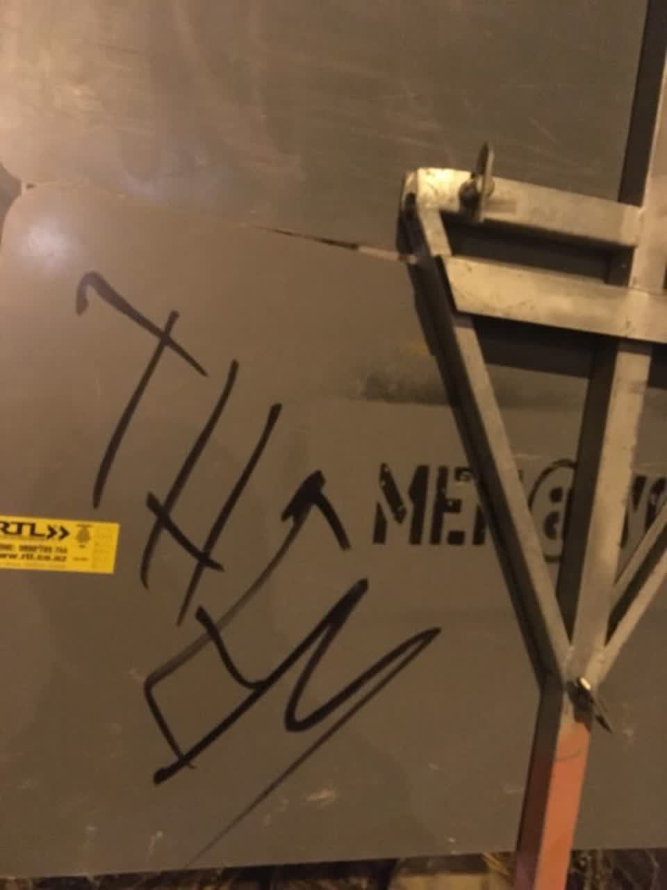 The photograph attached to this graffiti report