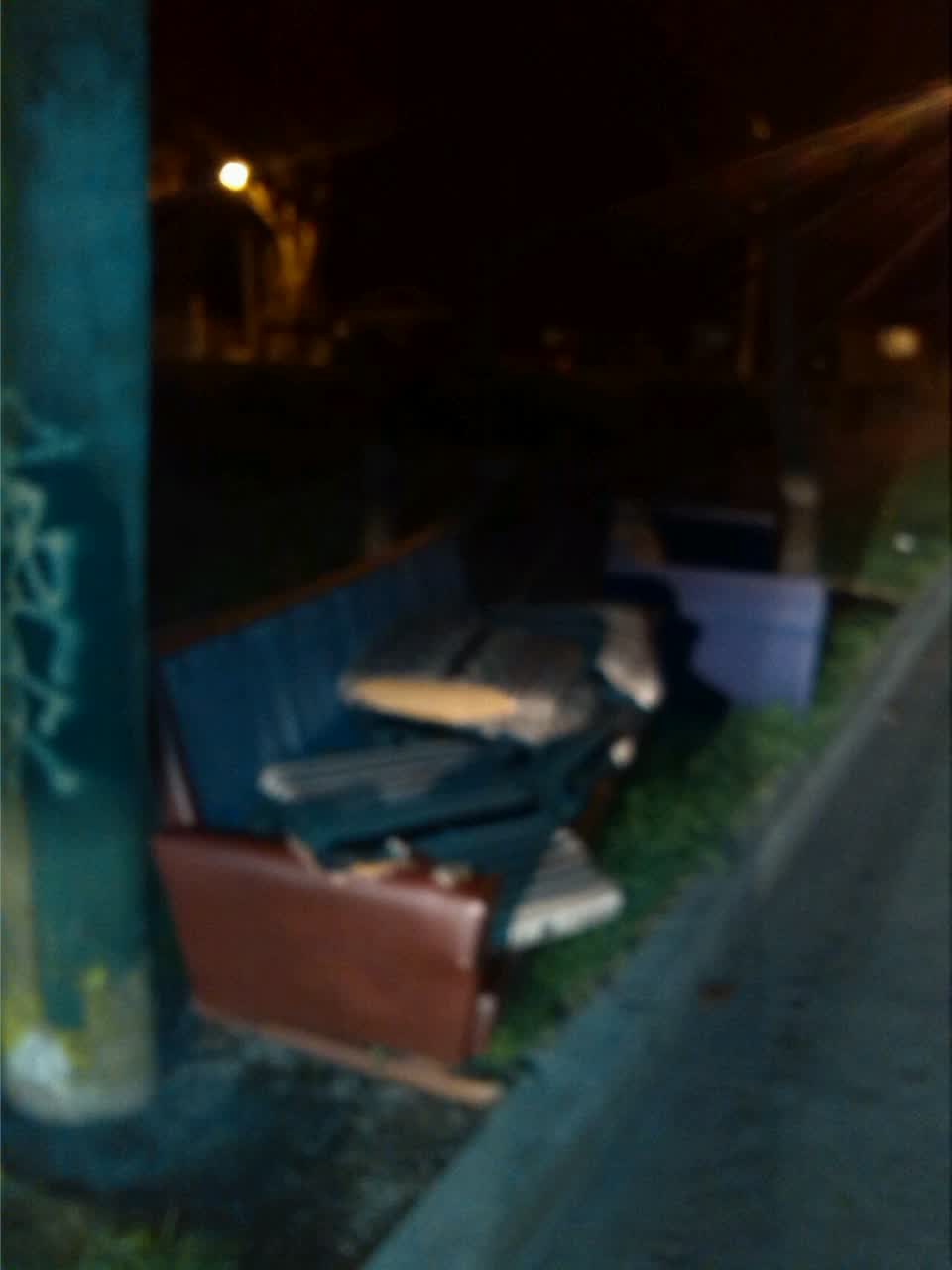 The photograph attached to this rubbish/recycling report