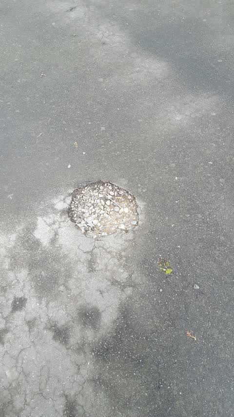 Roading/Streets, a report photo