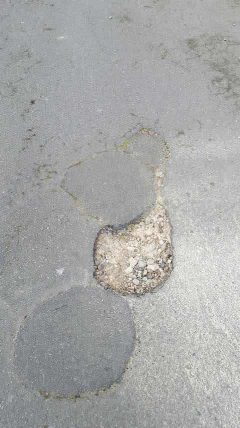 Roading/Streets, a report photo
