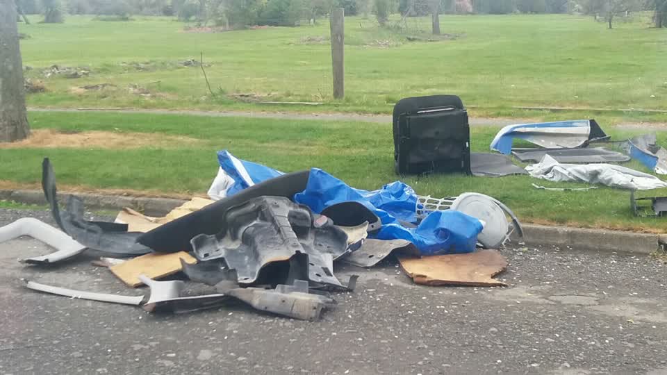 The photograph attached to this rubbish/recycling report
