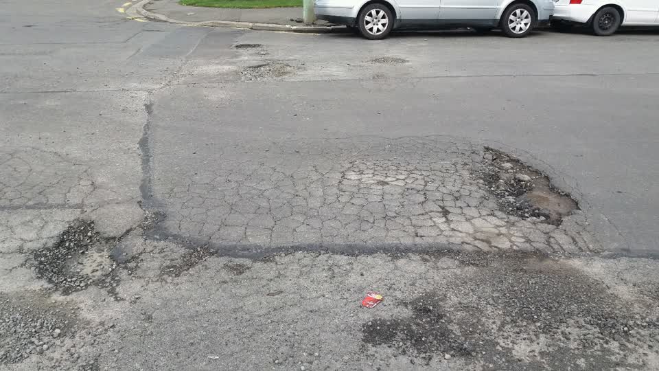 The photograph attached to this roading/streets report