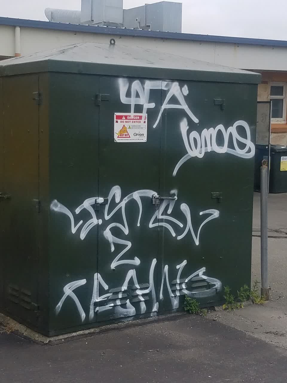 The photograph attached to this graffiti report