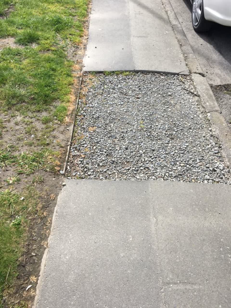 The photograph attached to this roading/streets report