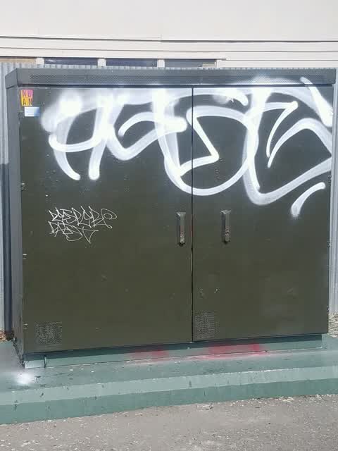 Graffiti, a report photo