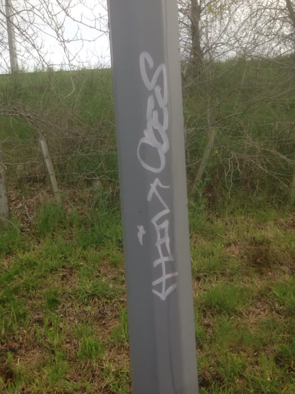 The photograph attached to this graffiti report