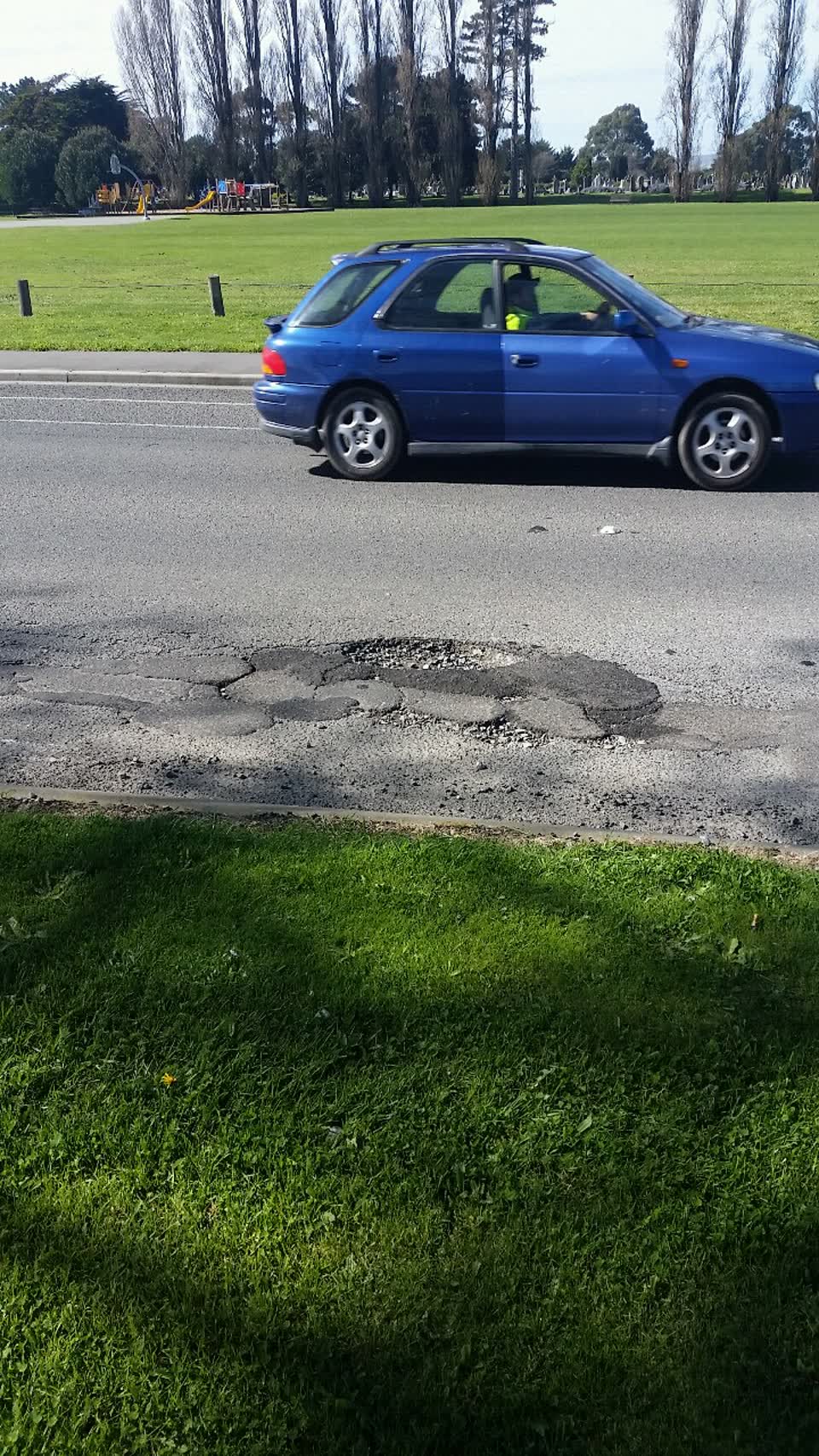 The photograph attached to this roading/streets report