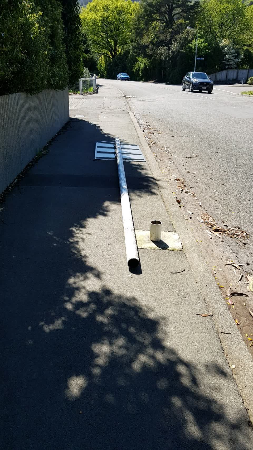 The photograph attached to this roading/streets report