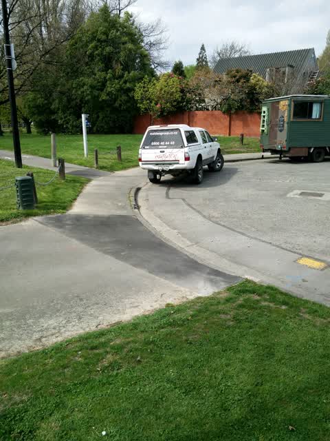 Roading/Streets, a report photo