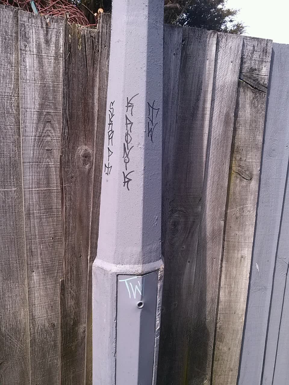 The photograph attached to this graffiti report