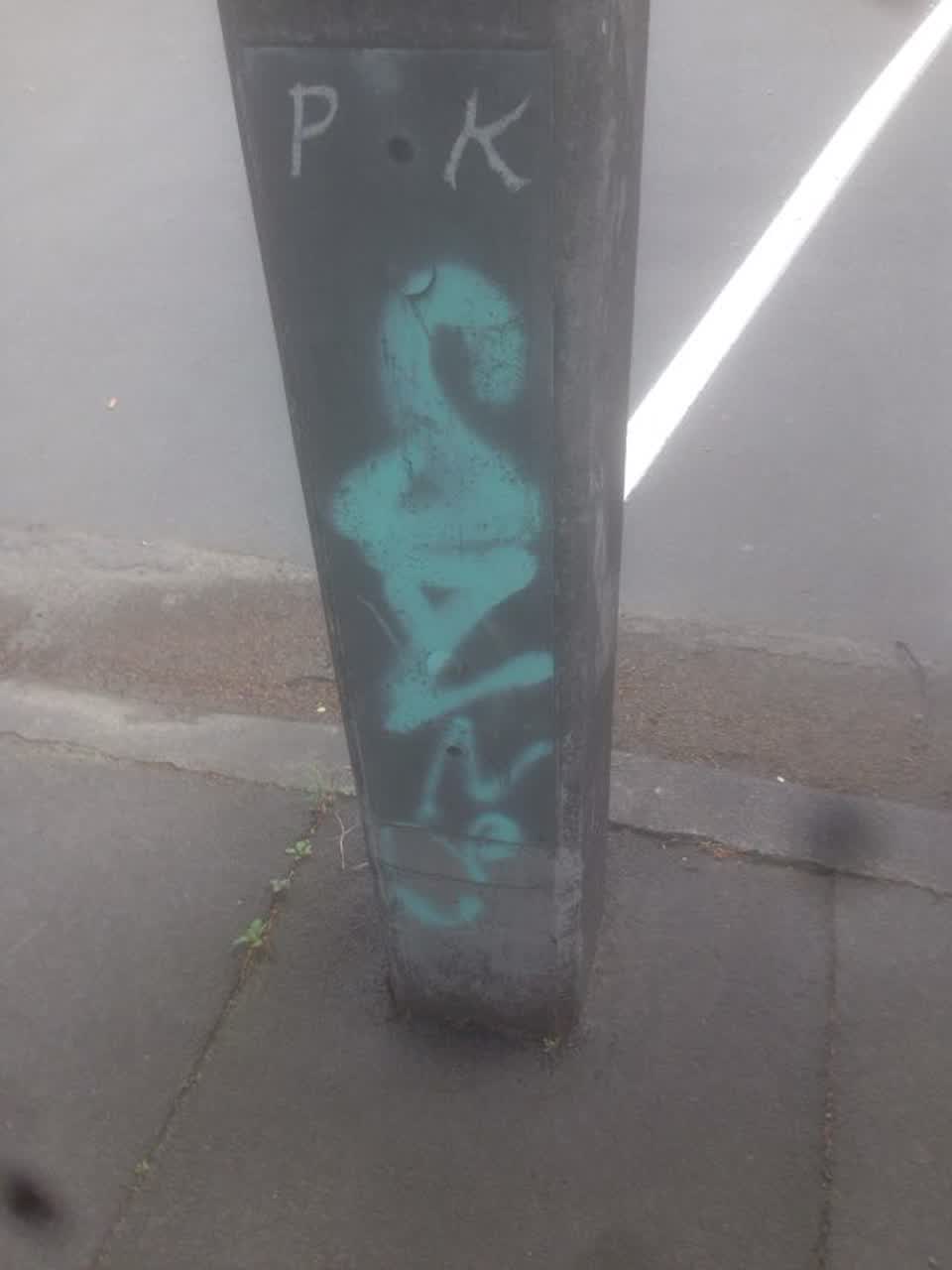 The photograph attached to this graffiti report