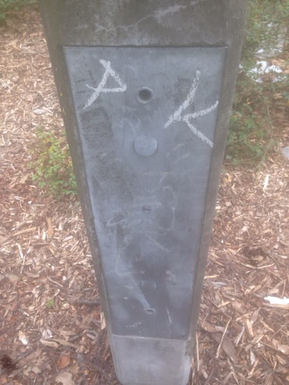 The photograph attached to this graffiti report