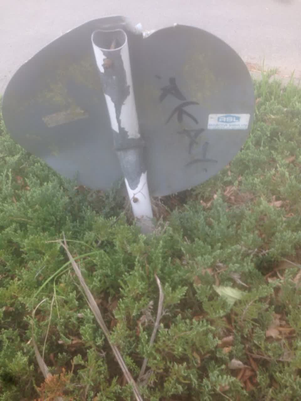 The photograph attached to this graffiti report
