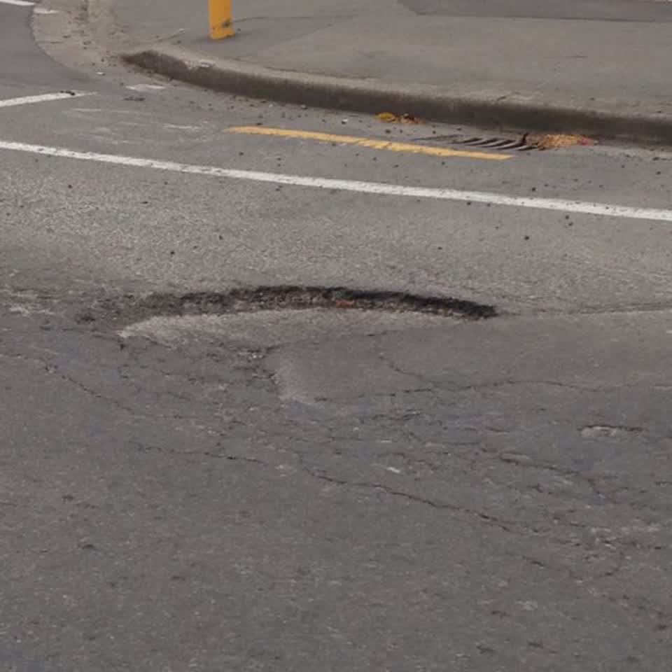The photograph attached to this roading/streets report