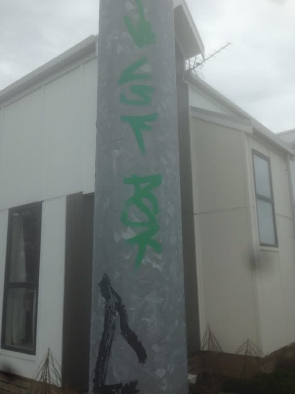 The photograph attached to this graffiti report