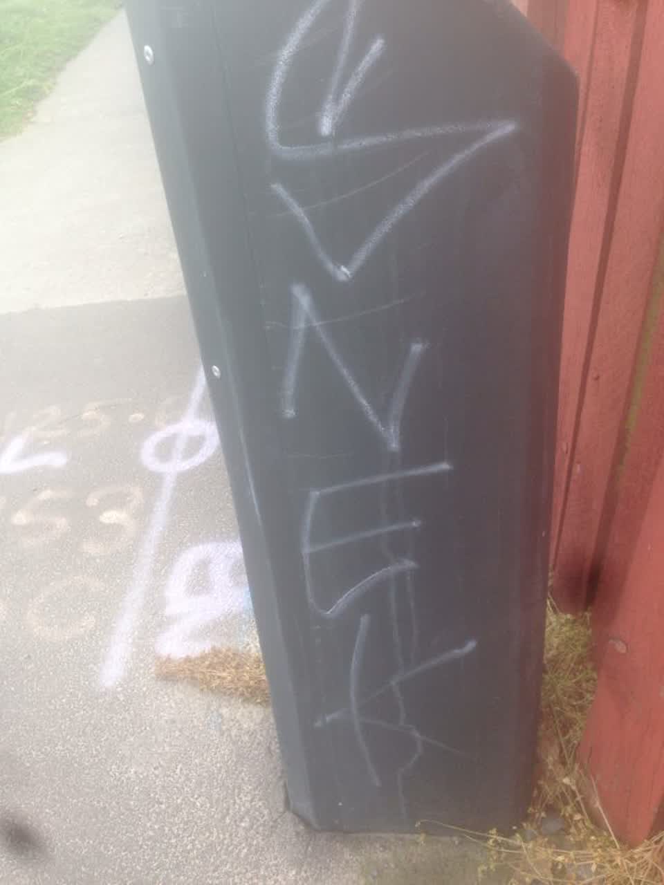 The photograph attached to this graffiti report