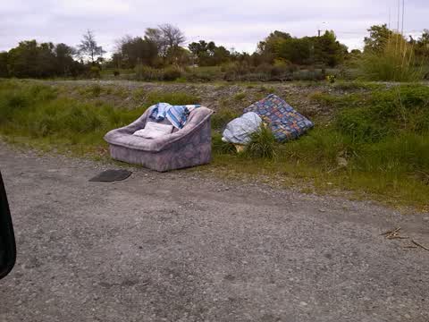 Rubbish/Recycling, a report photo