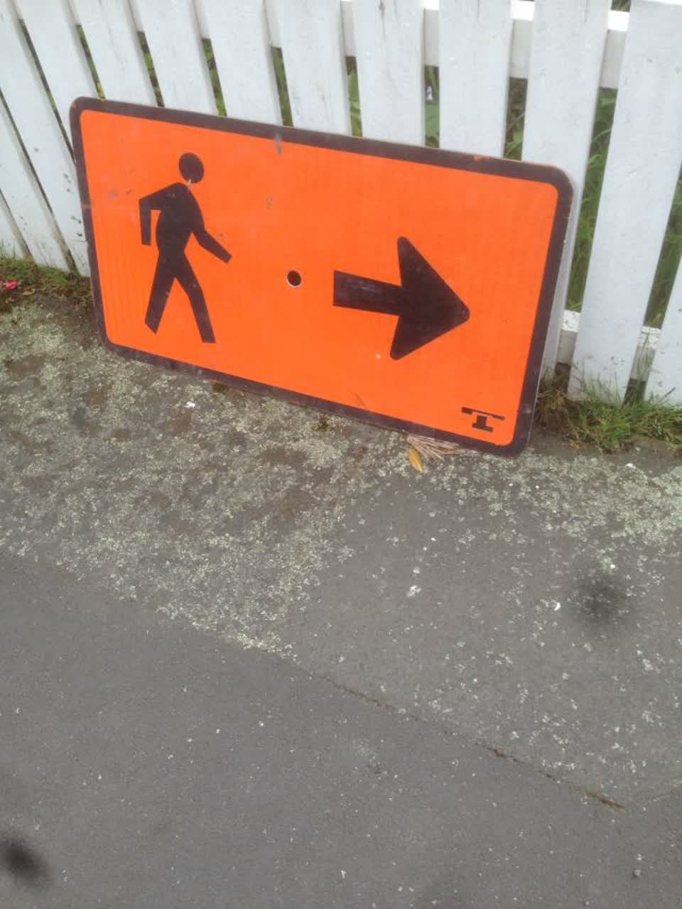 The photograph attached to this roading/streets report