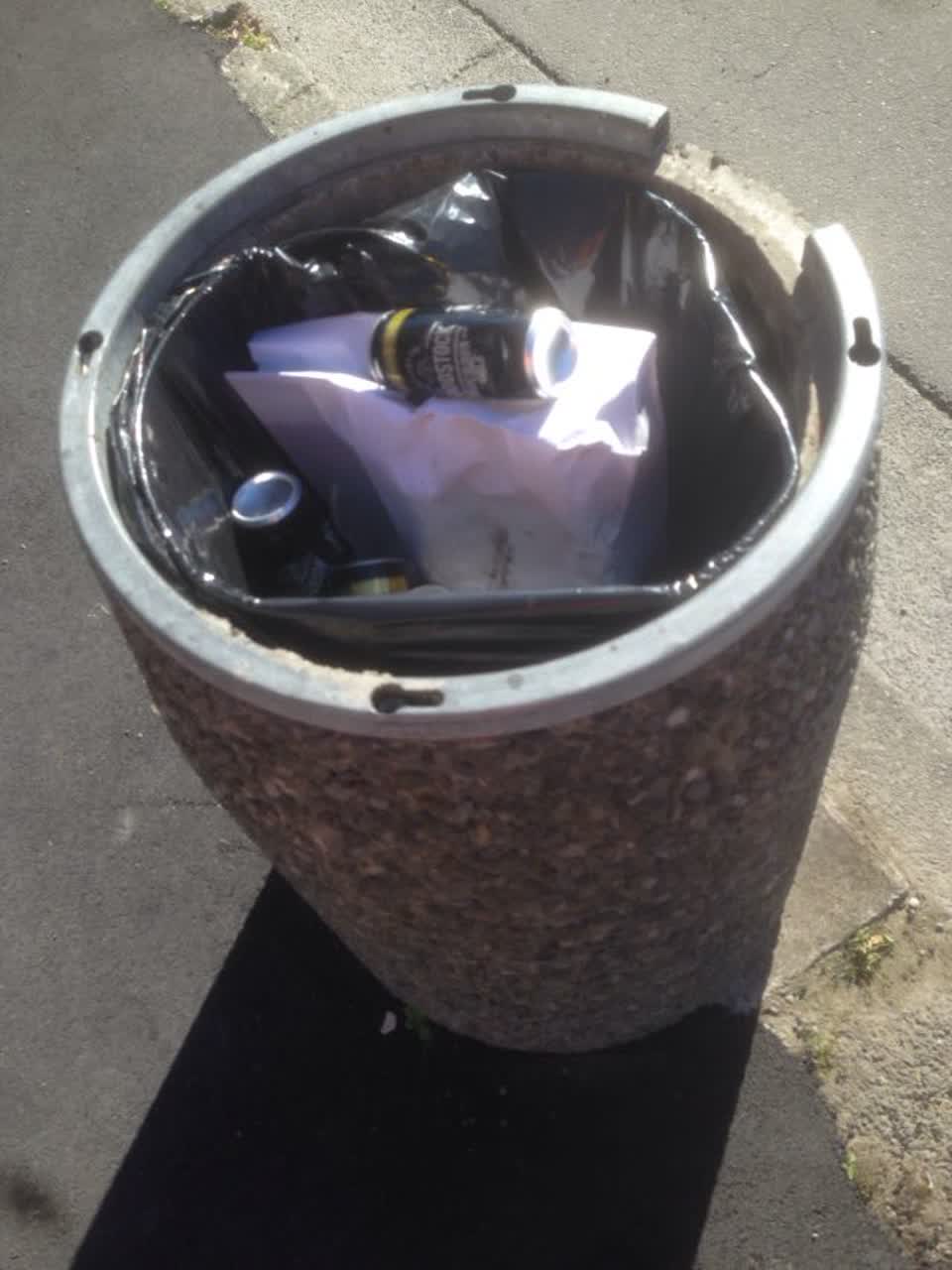 The photograph attached to this roading/streets report