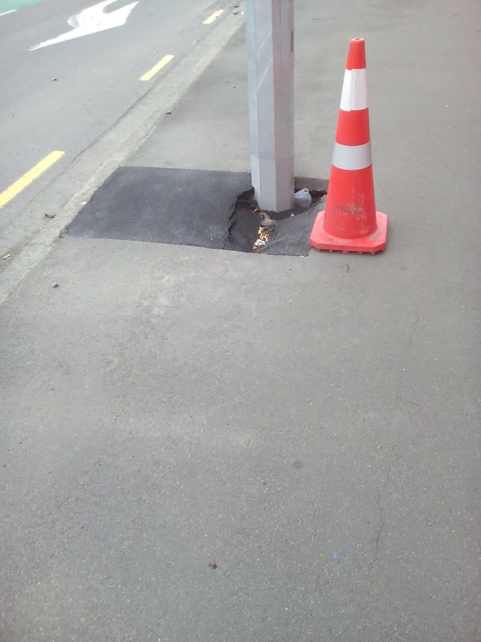 The photograph attached to this roading/streets report