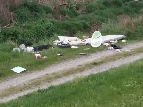 Rubbish/Recycling, a report photo