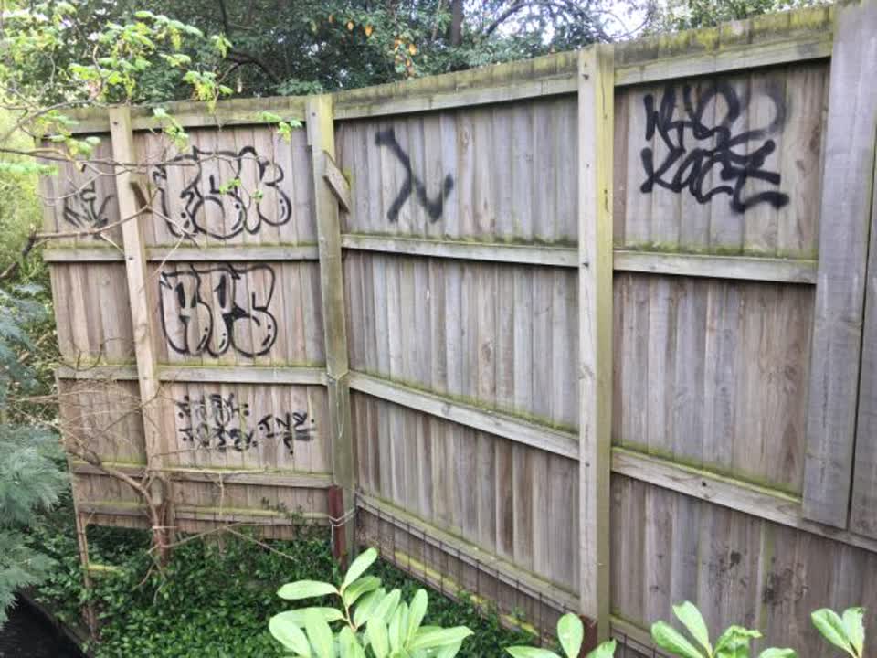 The photograph attached to this graffiti report